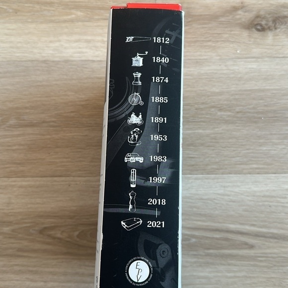 Sleek Black and Silver Corkscrew Peugeot ® Baltaz Basalte Corkscrew - Picture 6 of 7